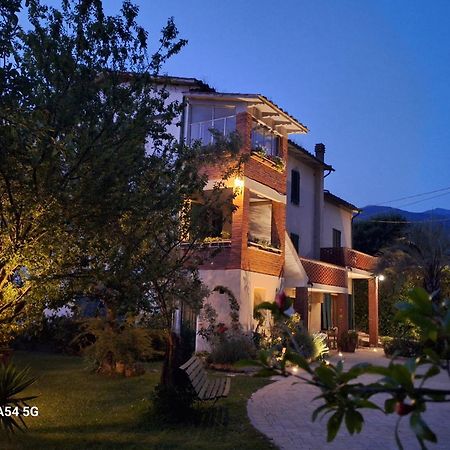 B&B Da Pio Pietrasanta Esterno foto