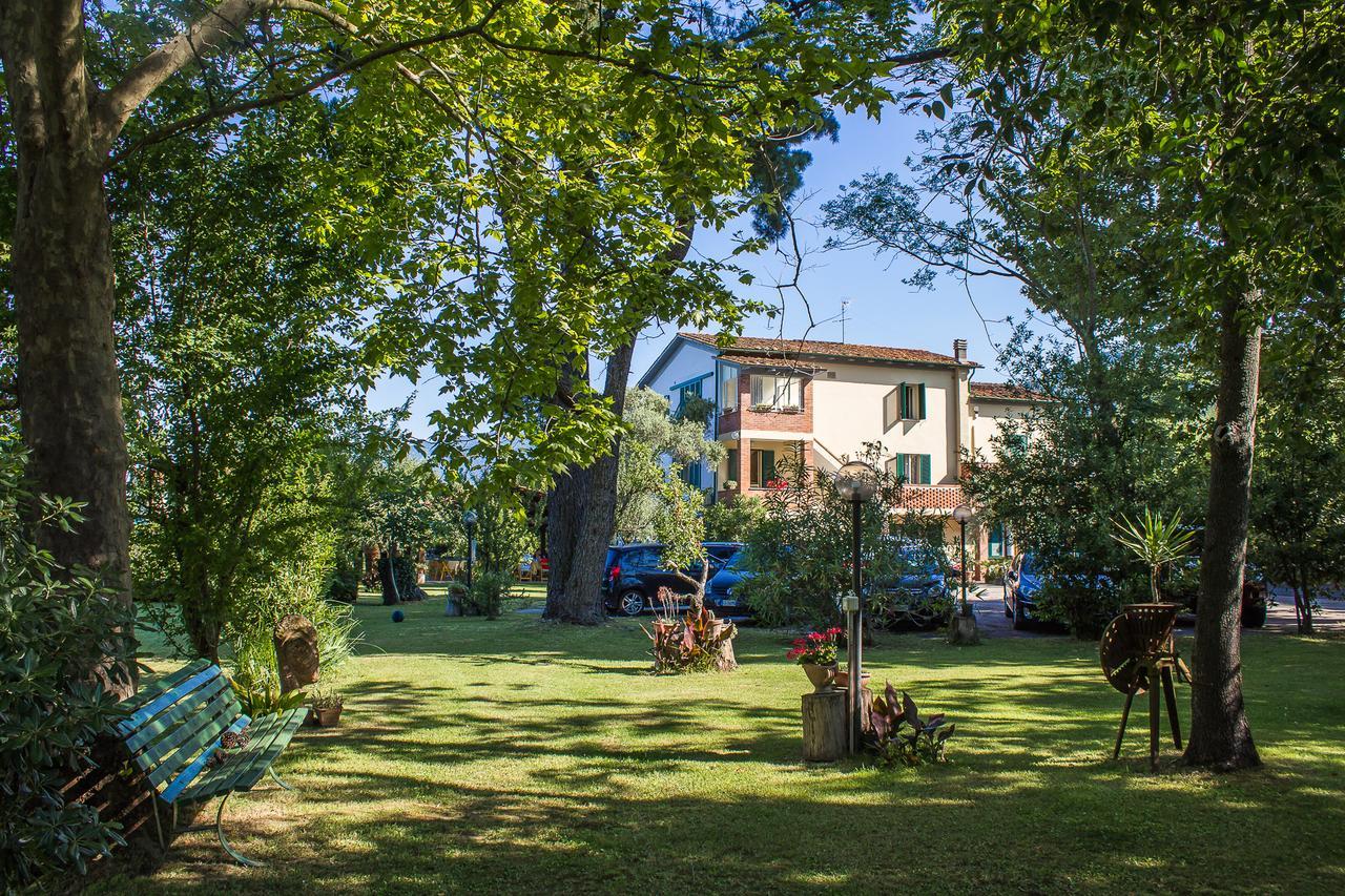 B&B Da Pio Pietrasanta Esterno foto