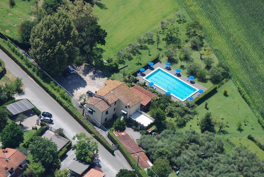 B&B Da Pio Pietrasanta Esterno foto